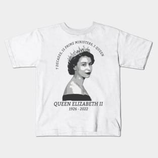 rip queen elizabeth ii Kids T-Shirt